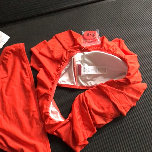 KATE SPADE (L) Hot Cherry 2 Piece Swimwear - Picture 14 of 15